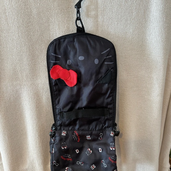 Hello Kitty Makeup Hanging Organizer - Picture 1 of 2